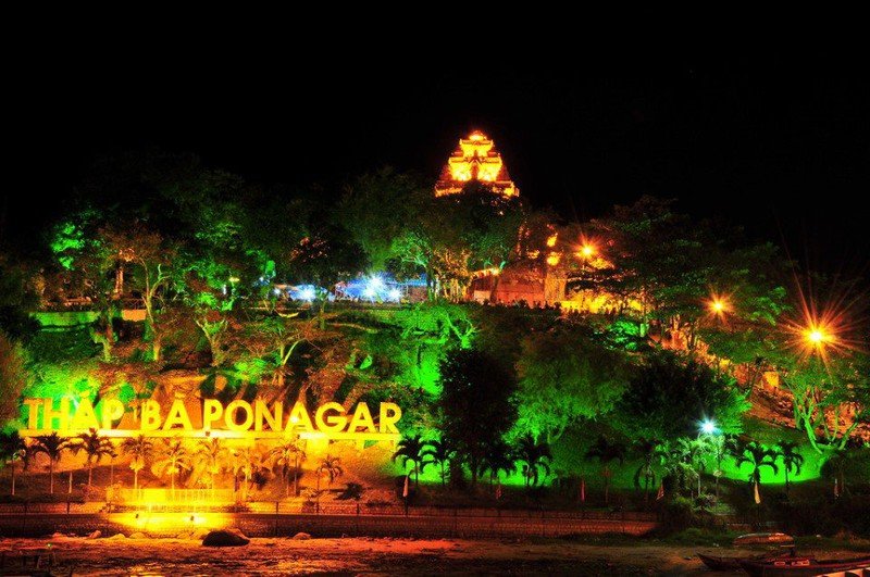 Đền thờ tháp bà Ponagar