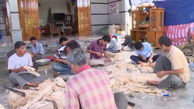 Làng nghề trầm hương thủ công tại Vạn Ninh, Khánh Hòa